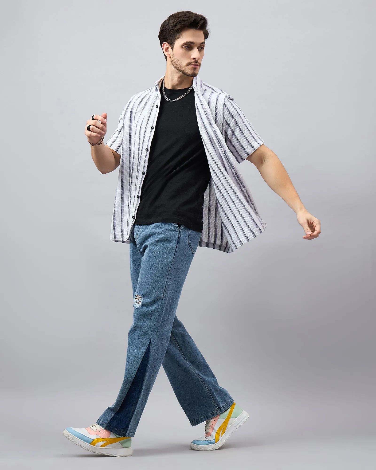 Chimpaaanzee Men White & Purple Regular Fit Shirt