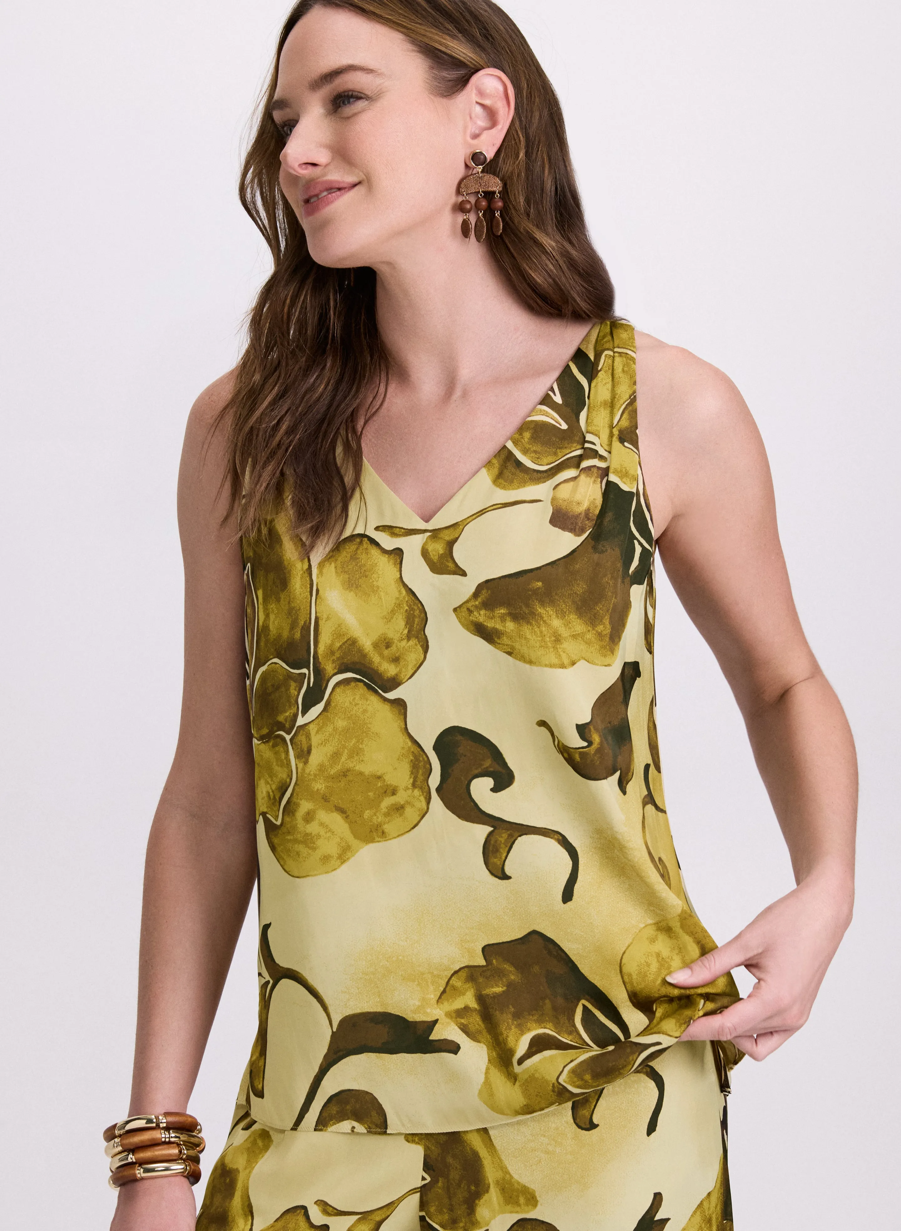 Floral Sleeveless Blouse