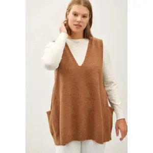 Go To Extremes Pecan Oversize V Neck Sweater Vest (Size Medium/Large)